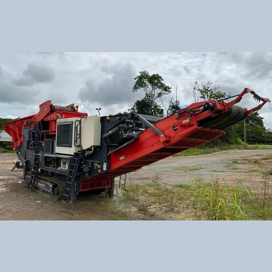 2018 Sandvik QH441 Mobile Cone Crusher