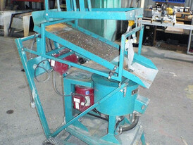 Knelson KC-MD7.5 with KC-VS7.5 Vibrating Screen
