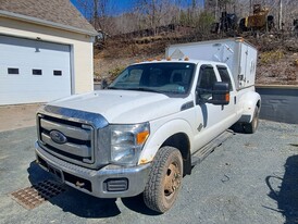 Camioneta Ford F-350 Super Duty de 2014 con Caja de Utilidad