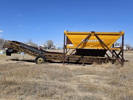 20yd. Chaney Hopper with Conveyor