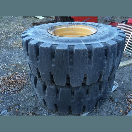 Used 20.5 x R25 Loader Tires and Rims For Sale | Loader Tire Supplier ...