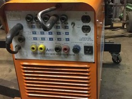 Airco 225A AC/DC Shop Welder