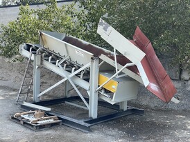 44in x 10ft Hopper Feeder