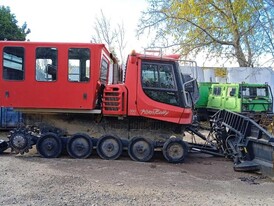 Pisten Bully 300 Polar Snowcats