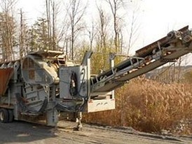 Hewitt-Robins 30 in x 48 in Mobile Jaw Crushing Plant