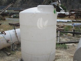 560 Gallon Plastic Tank with Lightnin Agitator