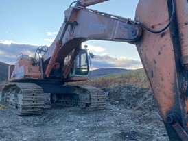 Hitachi EX700 Excavator
