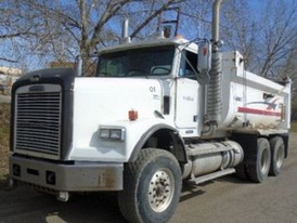 Freightliner FLD120SD Dump Truck