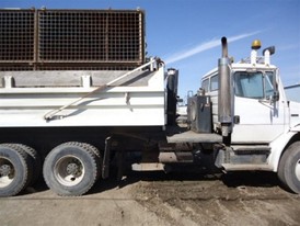 Camión de Volteo Freightliner FL80