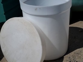 Vertical RK-80 Polyethylene Barrel Tank