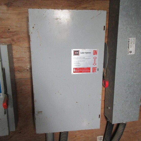 Cutler Hammer 200 Amp Fusible Disconnect