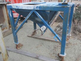 B.W. Sinclair CON3 Auger Feed Hopper