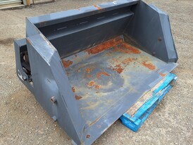 Wolverine 6ft Wide Skid Steer Bucket