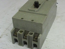 General Electric 3 Pole 15 Amp TF Breaker