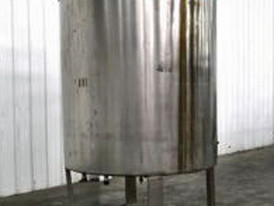 1165 Gallon SS Mixing Tank