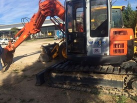 Mini Excavadora Hitachi ZX75US-3