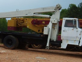 Ford F800 Crane Truck