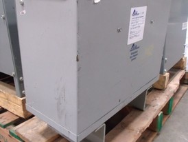 Transformador de aislamiento de accionamiento Acme de 14 kVA