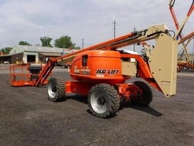 2010 JLG 600AJ Articulating Boom Lift