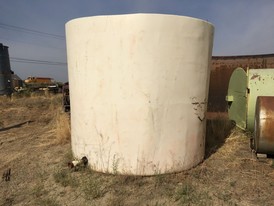 Vertical 5,000 Gallon Polyethylene Tank