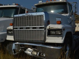 1989 Ford LTL 9000 Truck 