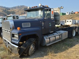 1986 Ford LTL 9000 Truck 