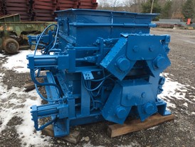 Gundlach 56DA Roll Crusher