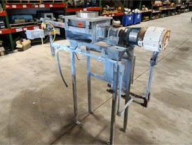 Metalfab 2 in. SS Screw Feeder