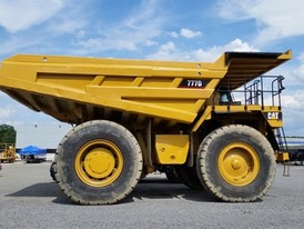 2001 CAT 777D Truck 