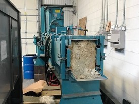 Maren Sawdust Bag Baler