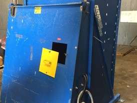 REM Cart Tipper