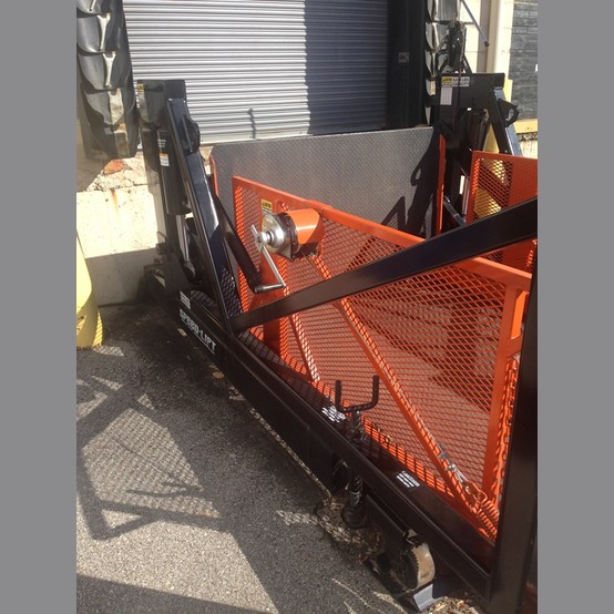 Savona Equipment Supplies SpeedLift Loading Dock Lift