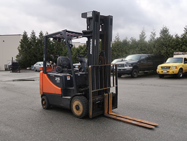 Doosan 5,000 lbs Forklift