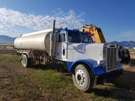 1979 Frightliner FLC-11564 Water Truck