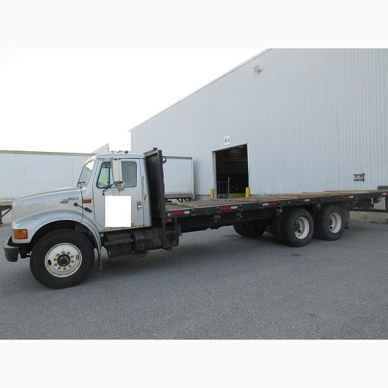 2001 Navistar 4900 Flat Deck Delivery Truck