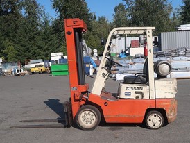 Nissan CPF02A25V Forklift