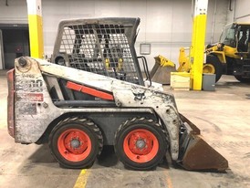 Minicargador Bobcat S100