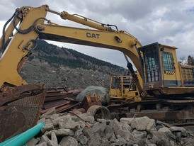 Caterpillar 235B Excavator