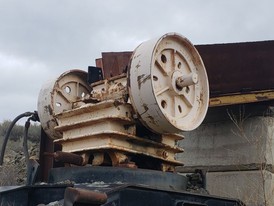 Universal Cedarapids 8 x 24 Jaw Crusher