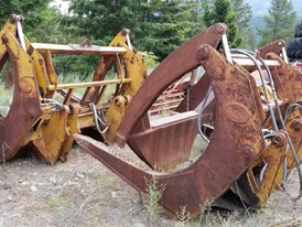 Caterpillar Log Grapples