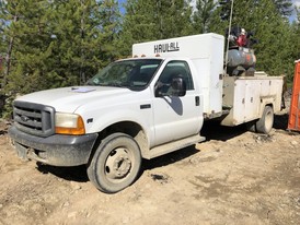 Ford V10 450 Service Truck