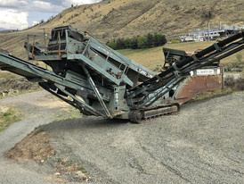 Criba Móvil en Banda Powerscreen Chieftain 1400