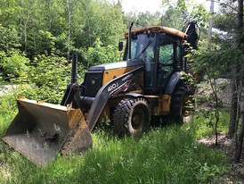 John Deere 410J Backhoe