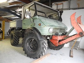 Mercedes-Benz Unimog Utility Vehicle 