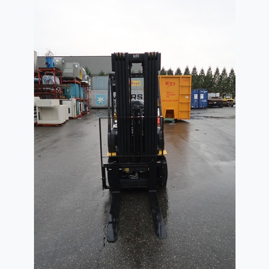 Komatsu 5,000 lbs Forklift