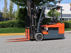 Toyota 4,000 lbs Forklift