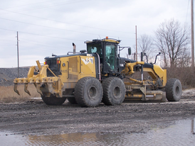 Motoniveladora CAT 16M