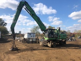 Sennebogen 825M Material Loader