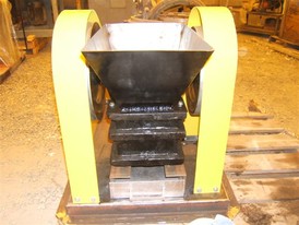 Atlas 3 ½ in. x 5 ½ in. Laboratory Jaw Crusher