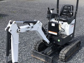 Mini Excavadora Bobcat 418 